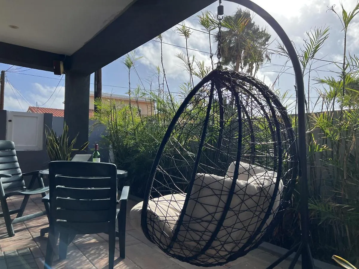 Brown'S 1 Bedroom Apartment Palm Beach