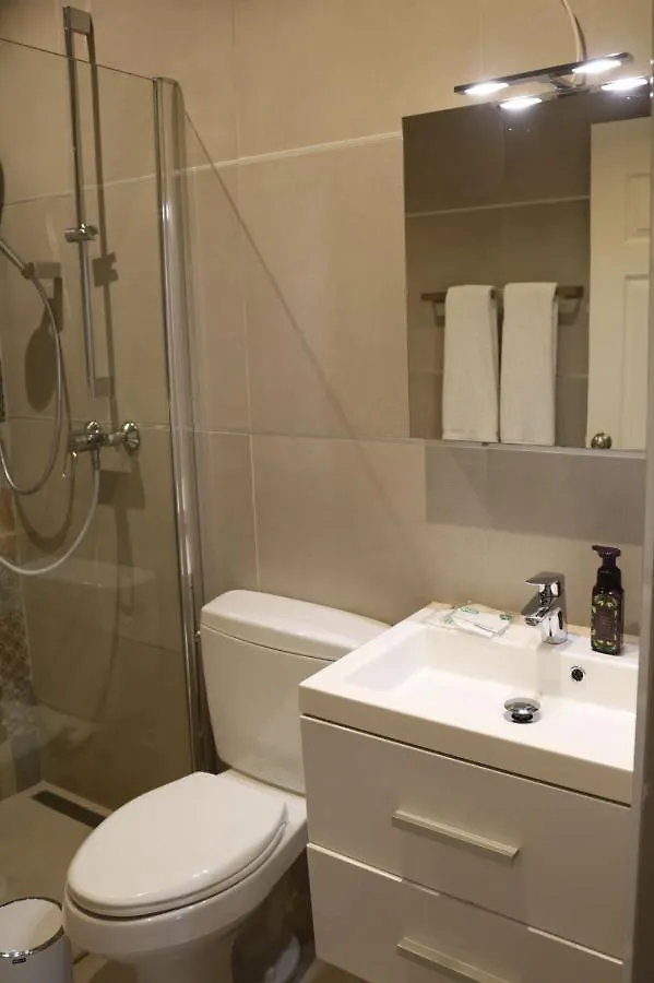 Brown'S 1 Bedroom Apartment Palm Beach