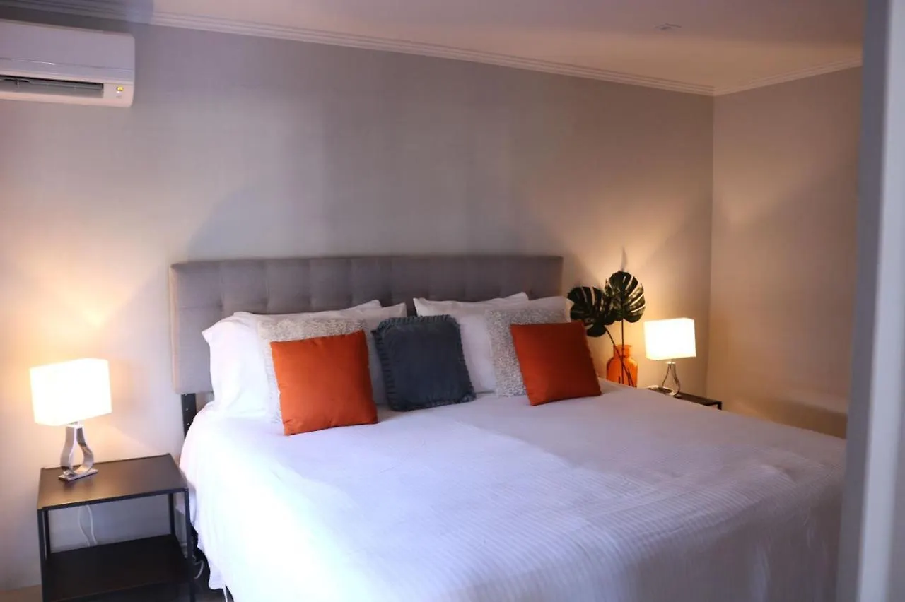 Brown'S 1 Bedroom Apartment Palm Beach Aruba