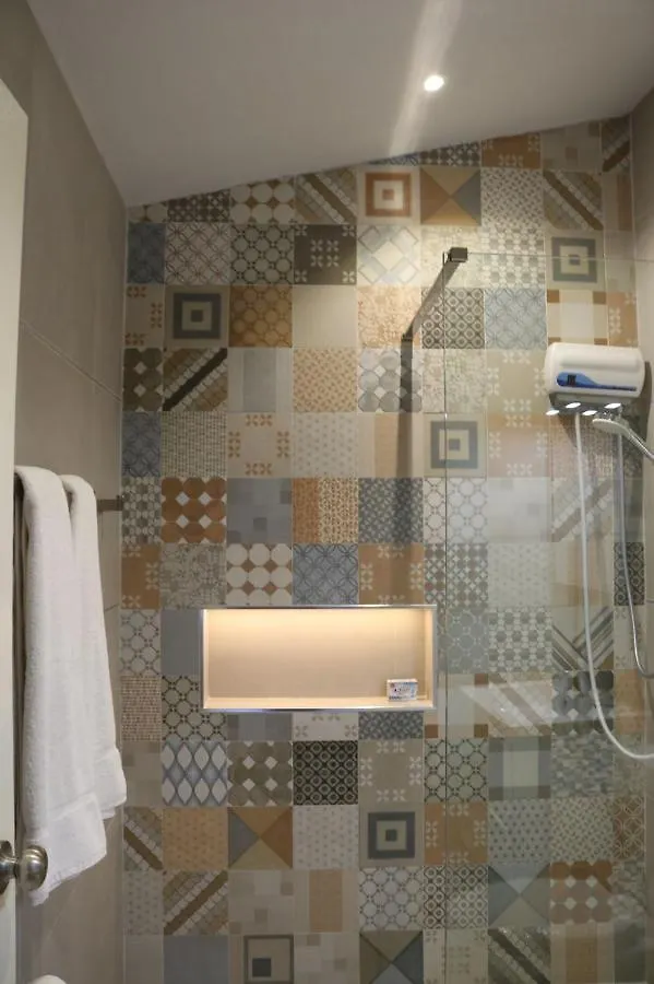 Brown'S 1 Bedroom Apartment Palm Beach Aruba